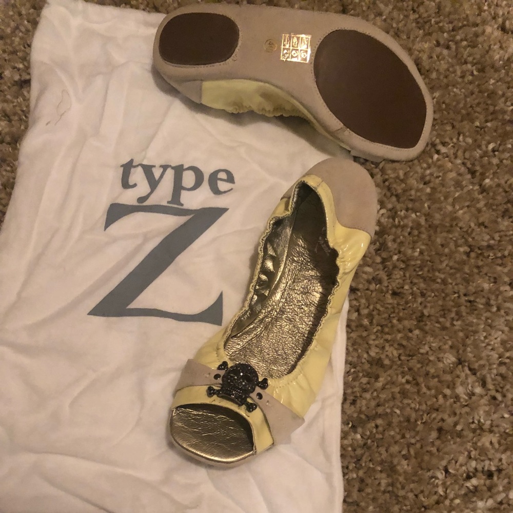 Type z  slip on shoes